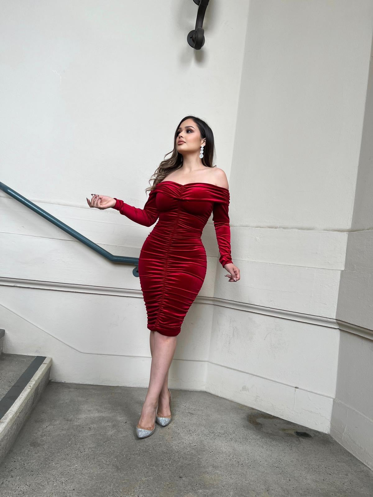 Chelsey Velvet Dress (Red)